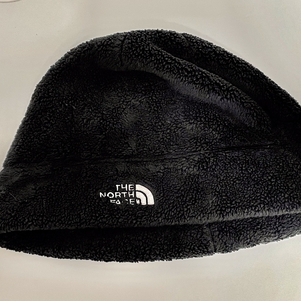 EUC: Women's Fleece Winter Hat from The North Face in Dark Grey